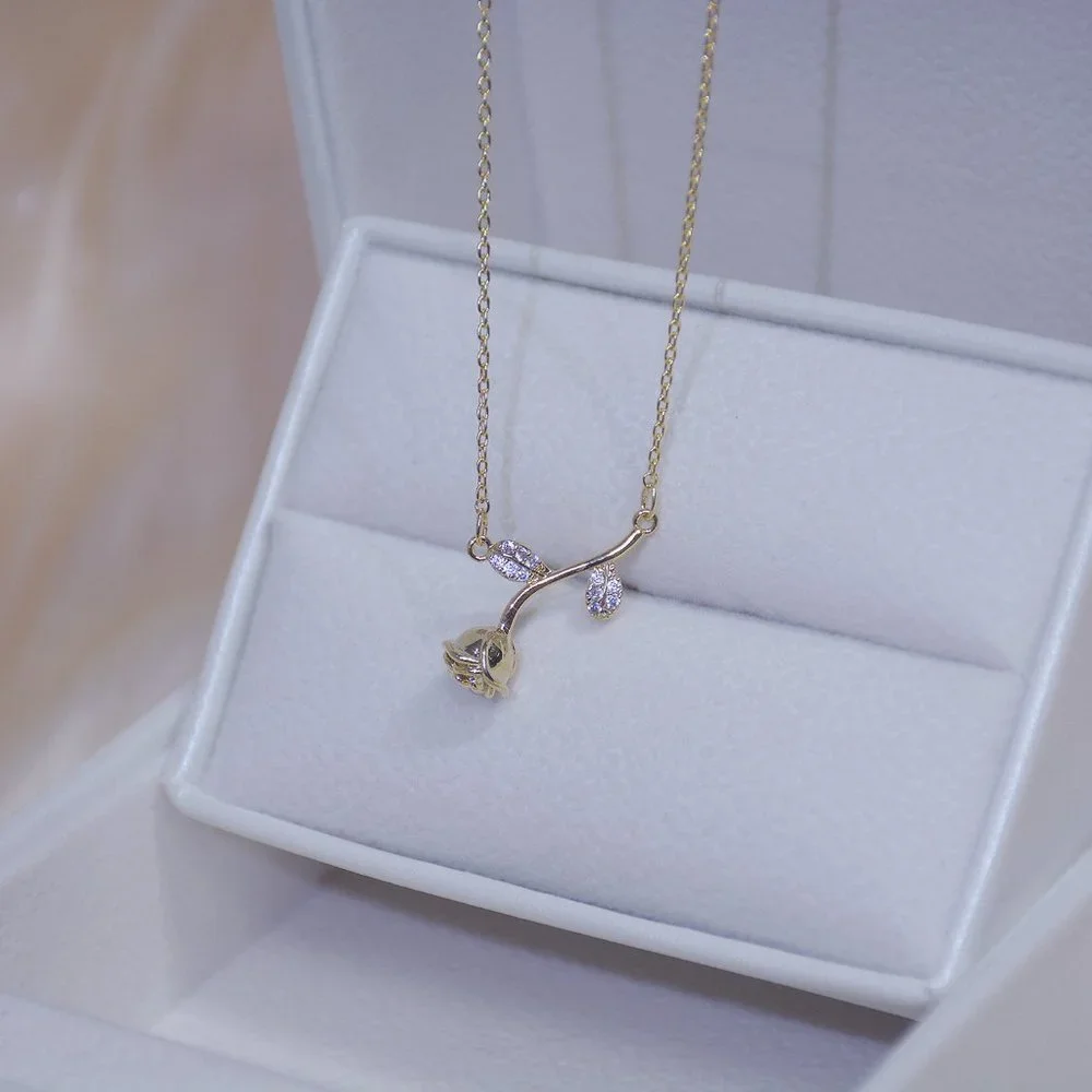 NEW 14K Gold Plated Diamond Rose Necklace d